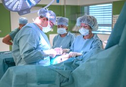 Nemocnice AGEL Karviná se připojuje k Růžovému říjnu. Vyzývá ženy k prevenci rakoviny prsu, mamograf dokáže odhalit nejranější stádium