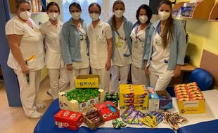 Darované pochutiny potěšily zdravotníky.