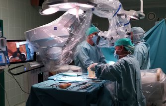 Operační mikroskop